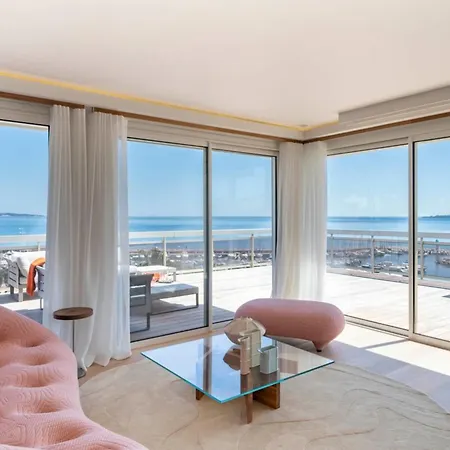 Magnificent New 4-Room Penthouse At Moure Rouge-2
